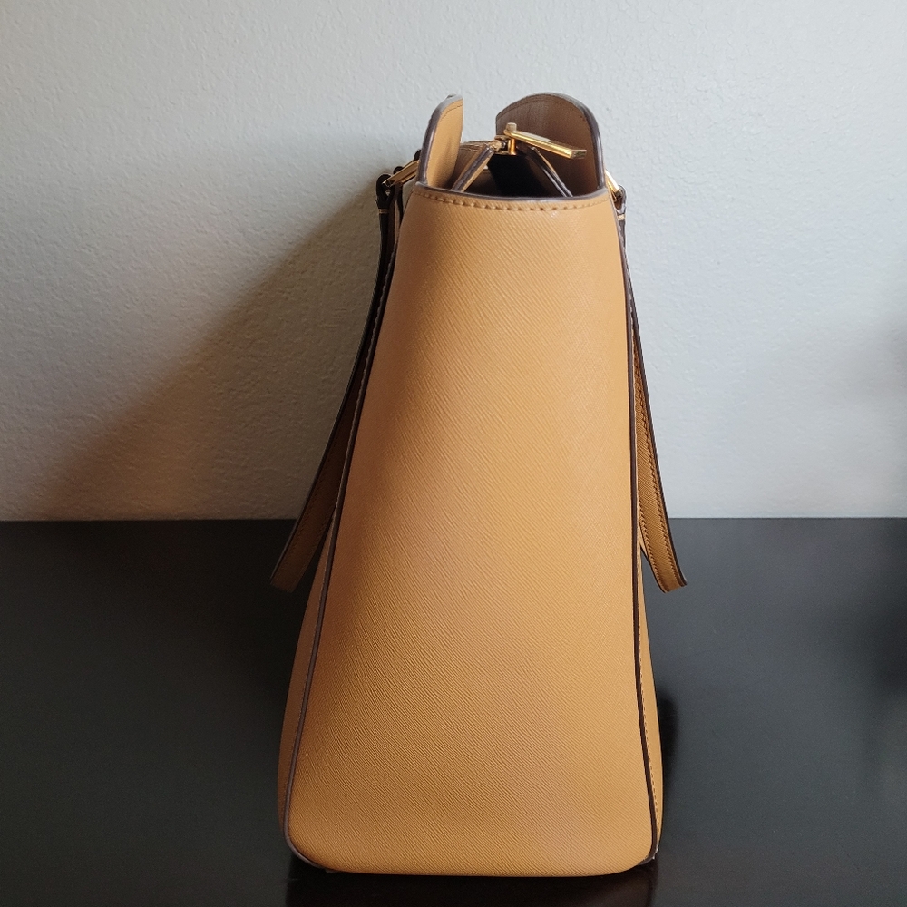 Tory Burch Large Emerson Top Zip Tote - Picture 6 of 16